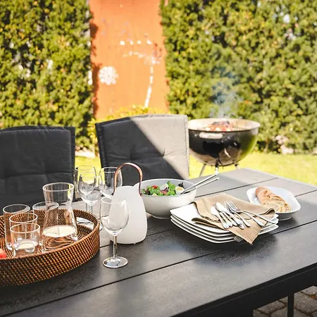 Дом отдыха Design-fewo Fleesensee, Wallbox, Sauna, Terrasse Унтер-Гохрен